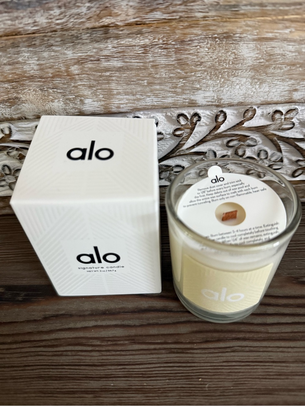 NEW!❤️Alo❤️ Signature Candle - Picture 2 of 5